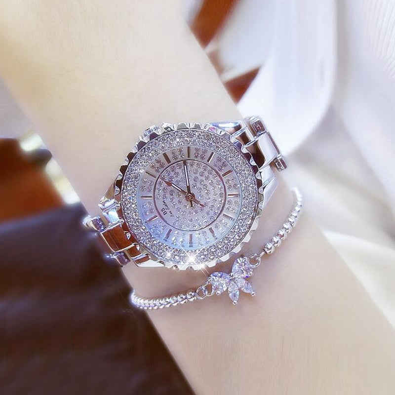 Women’s Luxurious Diamond Inlaid Watch