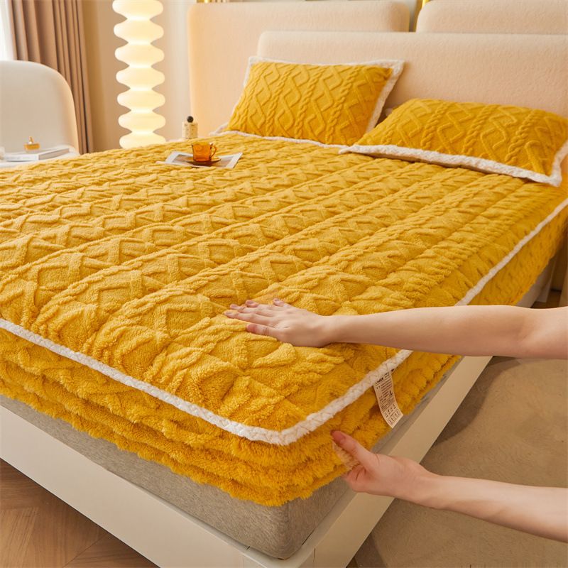 🛏️ 50% OFF! 🎁 WARM FITTED BED SHEET - Brushed Flannel & Deep Pocket (Up to 40cm), Non-Slip Corners for All-Season Comfort❄️🛌