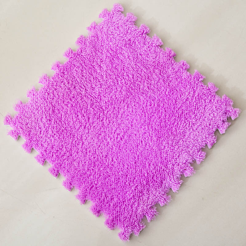 Patchwork Cozy Bedroom Rug - DIY your own bedroom carpet!