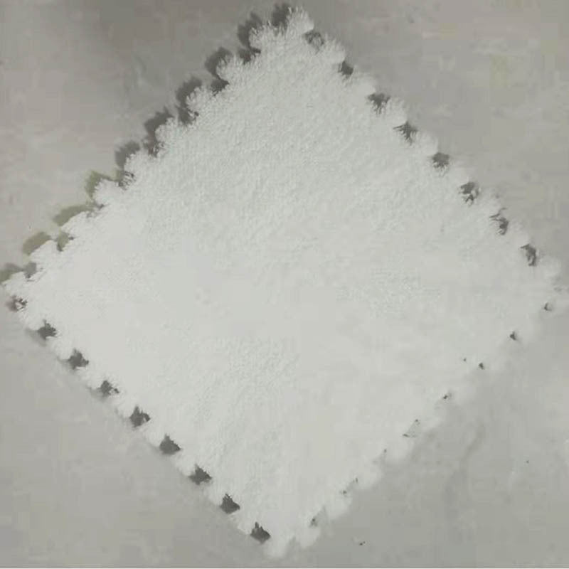 Patchwork Cozy Bedroom Rug - DIY your own bedroom carpet!