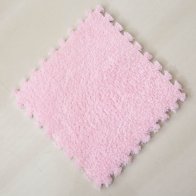 Patchwork Cozy Bedroom Rug - DIY your own bedroom carpet!