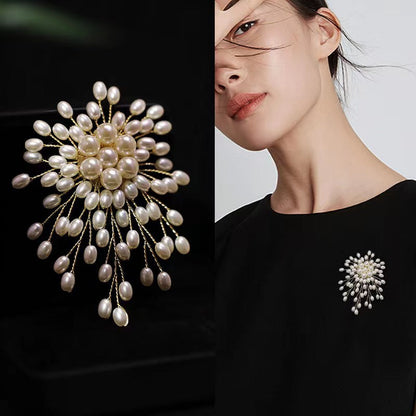 🔥2025 NEW! Women's High-end Exquisite Handmade Pearl Brooch