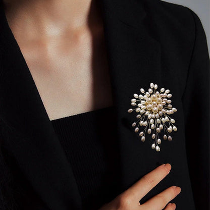 🔥2025 NEW! Women's High-end Exquisite Handmade Pearl Brooch